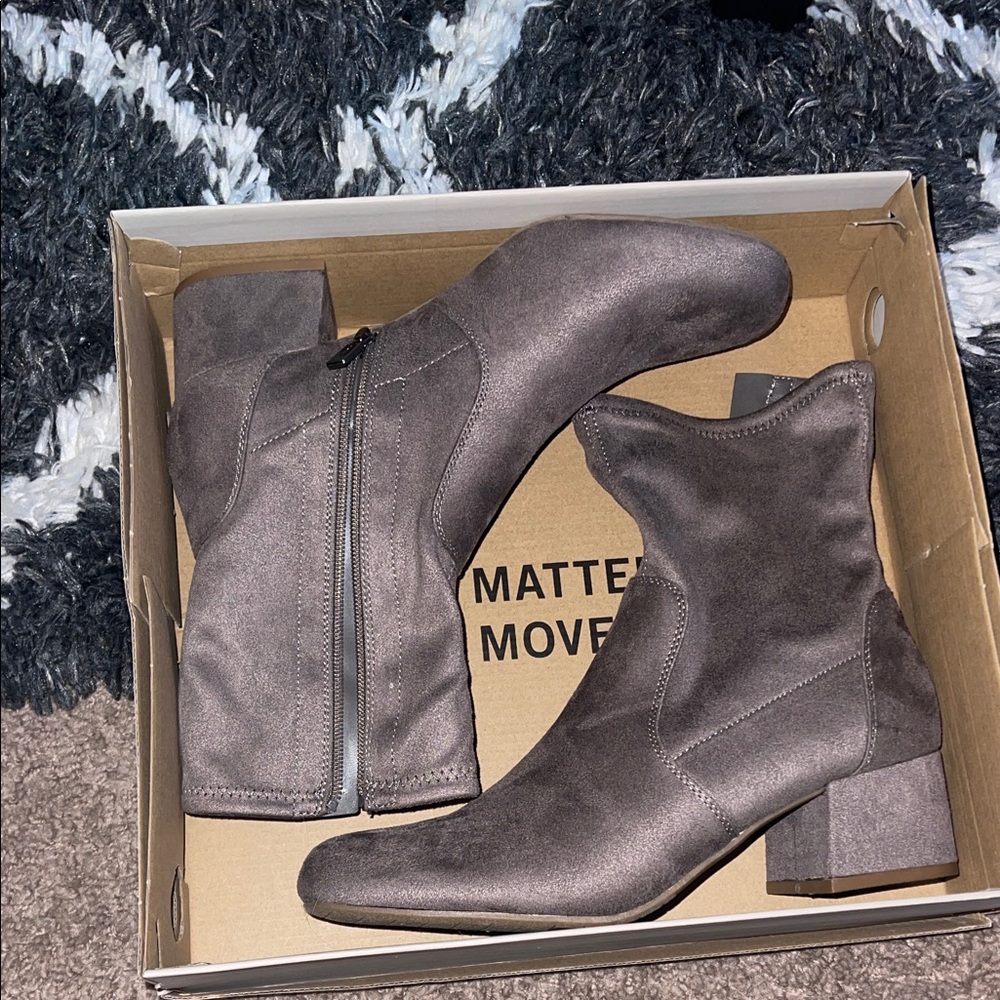 Women's Gray Ankle Boots Kenneth Cole Size 10